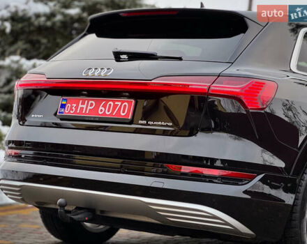 Чорний Ауді E-Tron, об'ємом двигуна 0 л та пробігом 140 тис. км за 26000 $, фото 41 на Automoto.ua