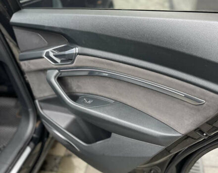 Черный Ауди E-Tron, объемом двигателя 0 л и пробегом 114 тыс. км за 28900 $, фото 28 на Automoto.ua