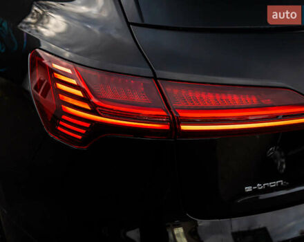 Чорний Ауді E-Tron, об'ємом двигуна 0 л та пробігом 100 тис. км за 31400 $, фото 34 на Automoto.ua