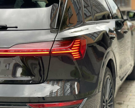 Черный Ауди E-Tron, объемом двигателя 0 л и пробегом 114 тыс. км за 28900 $, фото 7 на Automoto.ua