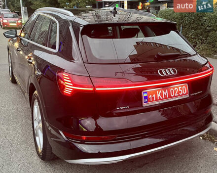 Чорний Ауді E-Tron, об'ємом двигуна 0 л та пробігом 204 тис. км за 21900 $, фото 34 на Automoto.ua
