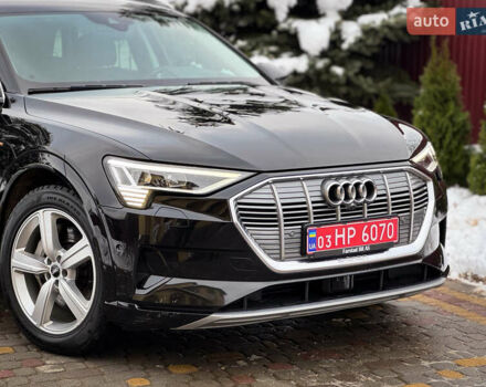 Чорний Ауді E-Tron, об'ємом двигуна 0 л та пробігом 140 тис. км за 26000 $, фото 10 на Automoto.ua