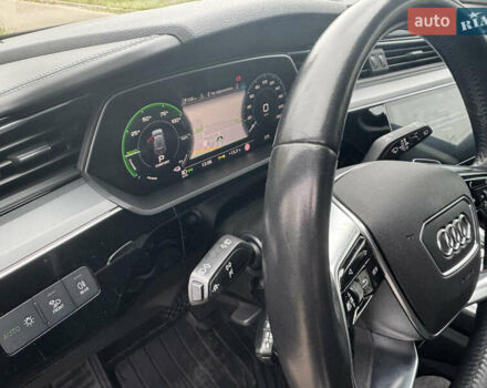 Чорний Ауді E-Tron, об'ємом двигуна 0 л та пробігом 151 тис. км за 27500 $, фото 22 на Automoto.ua