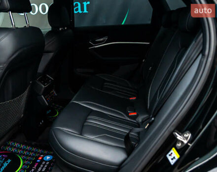 Чорний Ауді E-Tron, об'ємом двигуна 0 л та пробігом 100 тис. км за 31400 $, фото 51 на Automoto.ua
