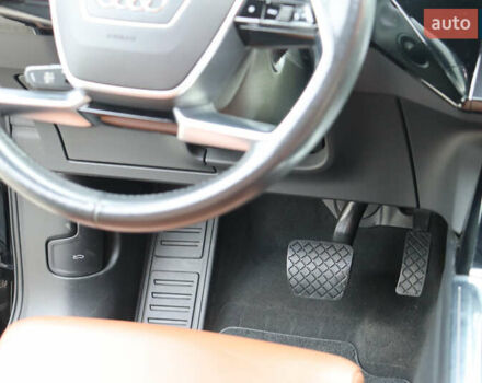 Черный Ауди E-Tron, объемом двигателя 0 л и пробегом 155 тыс. км за 37900 $, фото 34 на Automoto.ua