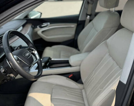 Черный Ауди E-Tron, объемом двигателя 0 л и пробегом 72 тыс. км за 33000 $, фото 17 на Automoto.ua