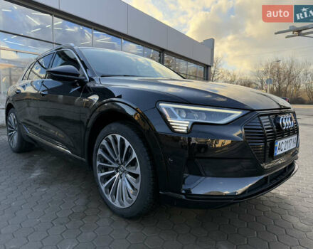Чорний Ауді E-Tron, об'ємом двигуна 0 л та пробігом 63 тис. км за 26500 $, фото 103 на Automoto.ua