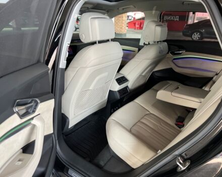 Чорний Ауді E-Tron, об'ємом двигуна 0 л та пробігом 31 тис. км за 32300 $, фото 4 на Automoto.ua