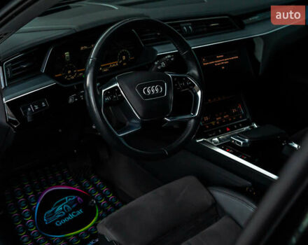 Черный Ауди E-Tron, объемом двигателя 0 л и пробегом 133 тыс. км за 28900 $, фото 37 на Automoto.ua