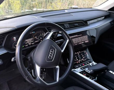 Черный Ауди E-Tron, объемом двигателя 0 л и пробегом 145 тыс. км за 26200 $, фото 18 на Automoto.ua