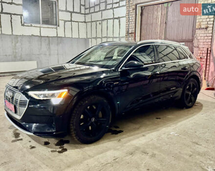 Черный Ауди E-Tron, объемом двигателя 0 л и пробегом 72 тыс. км за 25999 $, фото 14 на Automoto.ua