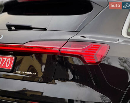 Чорний Ауді E-Tron, об'ємом двигуна 0 л та пробігом 140 тис. км за 26000 $, фото 44 на Automoto.ua