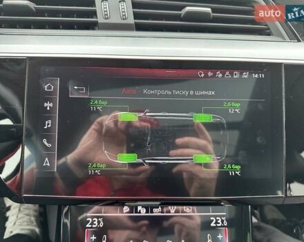 Черный Ауди E-Tron, объемом двигателя 0 л и пробегом 85 тыс. км за 31500 $, фото 76 на Automoto.ua
