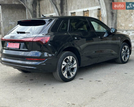 Черный Ауди E-Tron, объемом двигателя 0 л и пробегом 120 тыс. км за 28999 $, фото 18 на Automoto.ua