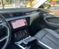 Чорний Ауді E-Tron, об'ємом двигуна 0 л та пробігом 115 тис. км за 24800 $, фото 6 на Automoto.ua