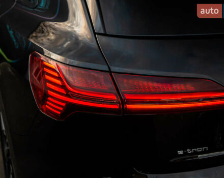 Черный Ауди E-Tron, объемом двигателя 0 л и пробегом 133 тыс. км за 28900 $, фото 28 на Automoto.ua