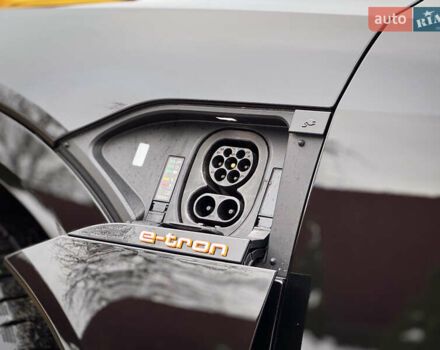 Чорний Ауді E-Tron, об'ємом двигуна 0 л та пробігом 140 тис. км за 26000 $, фото 26 на Automoto.ua