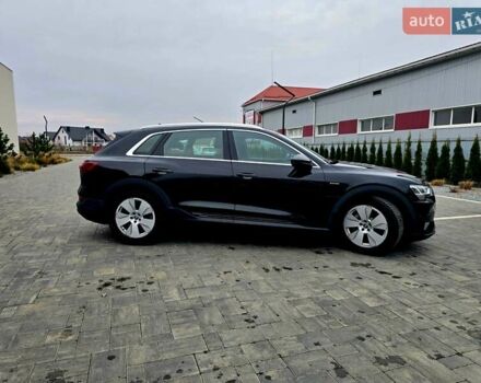 Чорний Ауді E-Tron, об'ємом двигуна 0 л та пробігом 135 тис. км за 22900 $, фото 8 на Automoto.ua