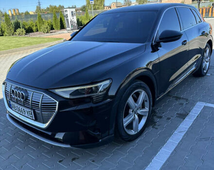 Черный Ауди E-Tron, объемом двигателя 0 л и пробегом 140 тыс. км за 27300 $, фото 2 на Automoto.ua