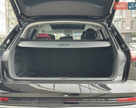 Черный Ауди E-Tron, объемом двигателя 0 л и пробегом 85 тыс. км за 31500 $, фото 69 на Automoto.ua
