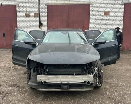 Чорний Ауді E-Tron, об'ємом двигуна 0 л та пробігом 97 тис. км за 19000 $, фото 13 на Automoto.ua