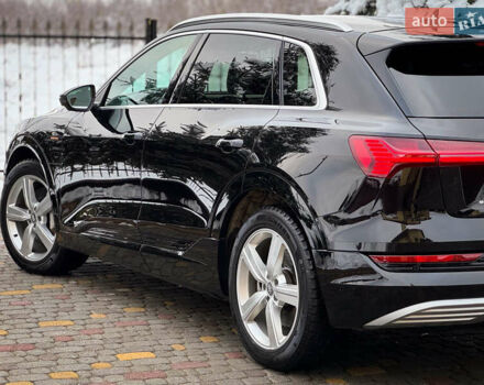 Чорний Ауді E-Tron, об'ємом двигуна 0 л та пробігом 140 тис. км за 26000 $, фото 30 на Automoto.ua