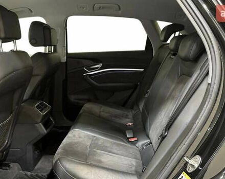 Черный Ауди E-Tron, объемом двигателя 0 л и пробегом 150 тыс. км за 27500 $, фото 7 на Automoto.ua