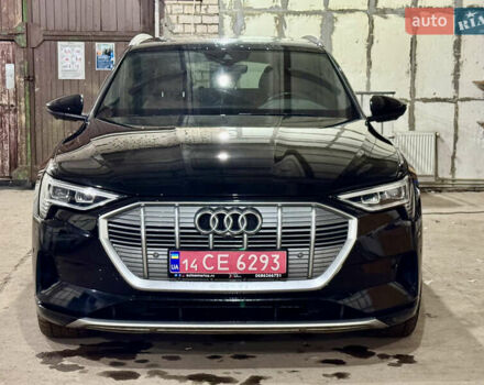 Черный Ауди E-Tron, объемом двигателя 0 л и пробегом 72 тыс. км за 25999 $, фото 5 на Automoto.ua