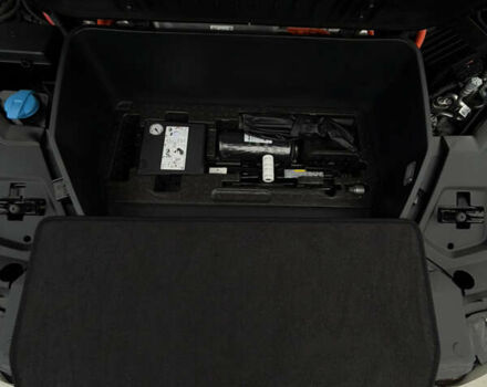 Чорний Ауді E-Tron, об'ємом двигуна 0 л та пробігом 162 тис. км за 28500 $, фото 40 на Automoto.ua