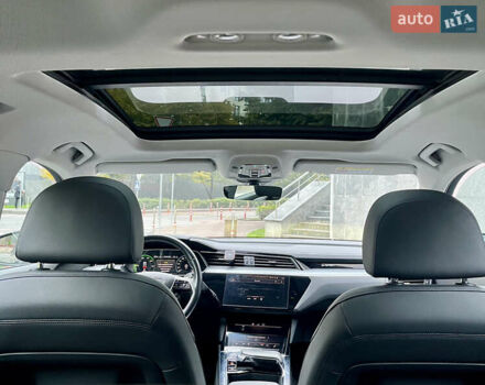 Чорний Ауді E-Tron, об'ємом двигуна 0 л та пробігом 204 тис. км за 21900 $, фото 20 на Automoto.ua