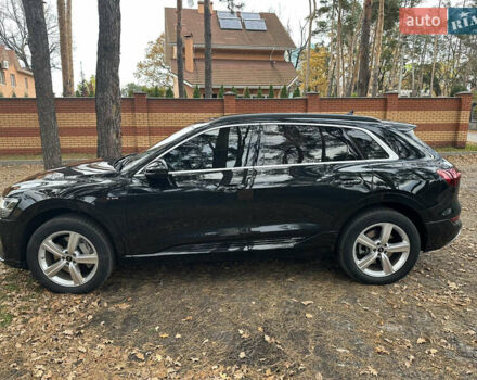 Ауді E-Tron 2019 у Ирпене на Automoto.ua Чорний Ауді E-Tron, об'ємом двигуна 0 л та пробігом 71 тис. км за 38300 $, фото 4 на Automoto.ua