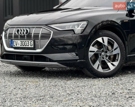 Черный Ауди E-Tron, объемом двигателя 0 л и пробегом 77 тыс. км за 30900 $, фото 4 на Automoto.ua