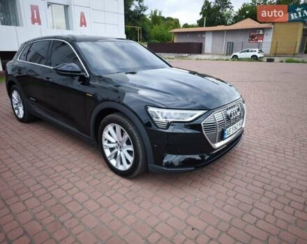 Чорний Ауді E-Tron, об'ємом двигуна 0 л та пробігом 122 тис. км за 29000 $, фото 22 на Automoto.ua
