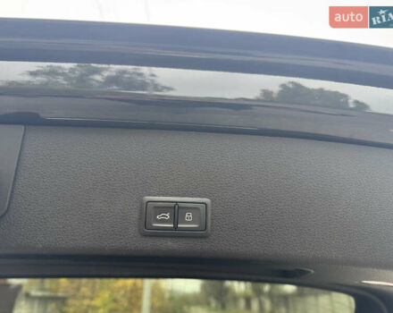 Чорний Ауді E-Tron, об'ємом двигуна 0 л та пробігом 151 тис. км за 27500 $, фото 16 на Automoto.ua