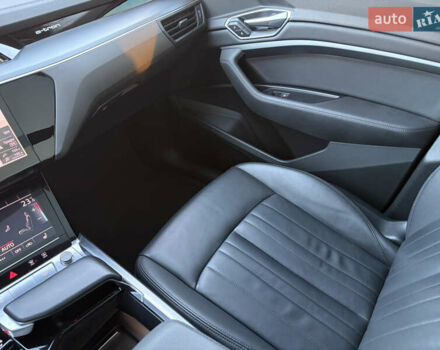 Черный Ауди E-Tron, объемом двигателя 0 л и пробегом 88 тыс. км за 28000 $, фото 7 на Automoto.ua