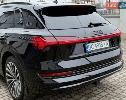 Чорний Ауді E-Tron, об'ємом двигуна 0 л та пробігом 76 тис. км за 31000 $, фото 18 на Automoto.ua