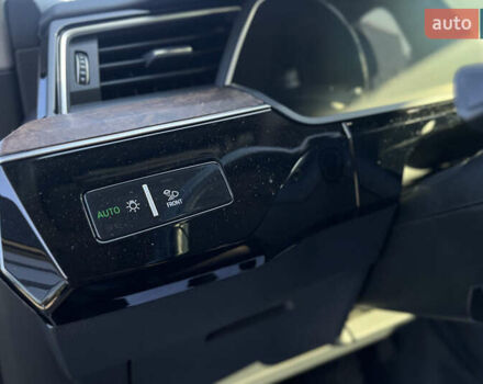 Черный Ауди E-Tron, объемом двигателя 0 л и пробегом 64 тыс. км за 33990 $, фото 18 на Automoto.ua
