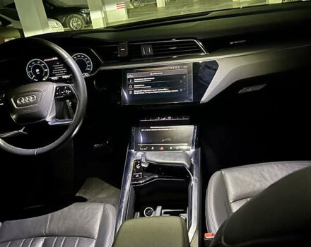 Чорний Ауді E-Tron, об'ємом двигуна 0 л та пробігом 204 тис. км за 21900 $, фото 41 на Automoto.ua