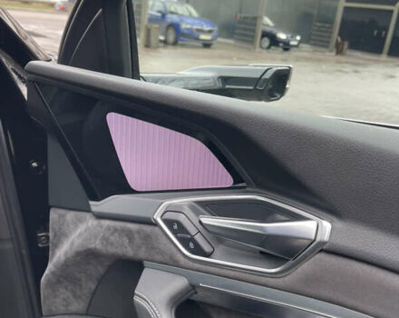 Чорний Ауді E-Tron, об'ємом двигуна 0 л та пробігом 138 тис. км за 29900 $, фото 25 на Automoto.ua