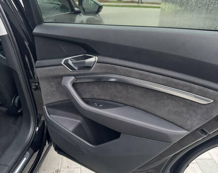 Черный Ауди E-Tron, объемом двигателя 0 л и пробегом 134 тыс. км за 27800 $, фото 38 на Automoto.ua