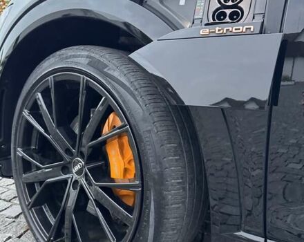 Черный Ауди E-Tron, объемом двигателя 0 л и пробегом 109 тыс. км за 28700 $, фото 23 на Automoto.ua