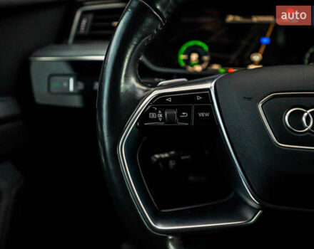 Черный Ауди E-Tron, объемом двигателя 0 л и пробегом 133 тыс. км за 28900 $, фото 73 на Automoto.ua