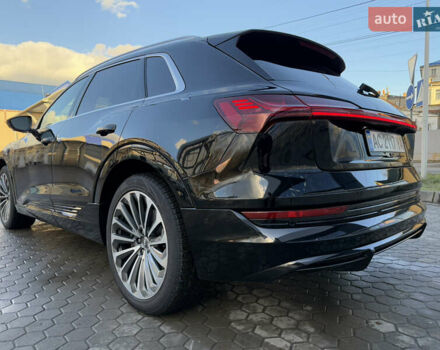 Чорний Ауді E-Tron, об'ємом двигуна 0 л та пробігом 63 тис. км за 26500 $, фото 35 на Automoto.ua
