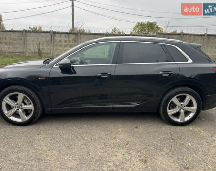 Чорний Ауді E-Tron, об'ємом двигуна 0 л та пробігом 151 тис. км за 27500 $, фото 3 на Automoto.ua
