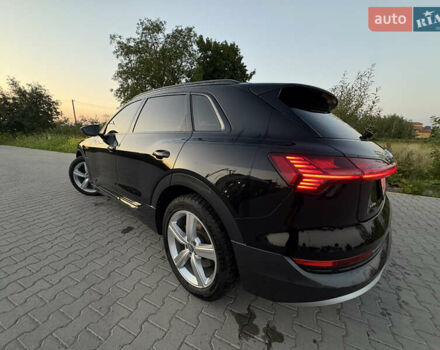 Черный Ауди E-Tron, объемом двигателя 0 л и пробегом 145 тыс. км за 26200 $, фото 8 на Automoto.ua