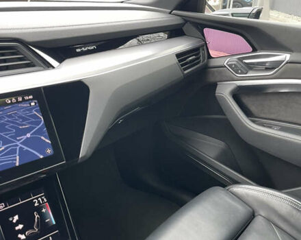 Чорний Ауді E-Tron, об'ємом двигуна 0 л та пробігом 138 тис. км за 29900 $, фото 52 на Automoto.ua