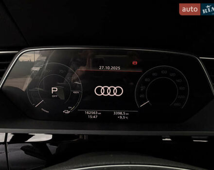 Чорний Ауді E-Tron, об'ємом двигуна 0 л та пробігом 162 тис. км за 28500 $, фото 56 на Automoto.ua