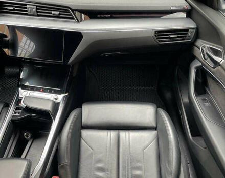 Черный Ауди E-Tron, объемом двигателя 0 л и пробегом 114 тыс. км за 29600 $, фото 28 на Automoto.ua