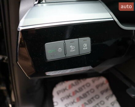 Чорний Ауді E-Tron, об'ємом двигуна 0 л та пробігом 86 тис. км за 29800 $, фото 20 на Automoto.ua