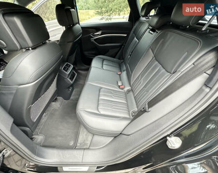Черный Ауди E-Tron, объемом двигателя 0 л и пробегом 152 тыс. км за 26990 $, фото 13 на Automoto.ua